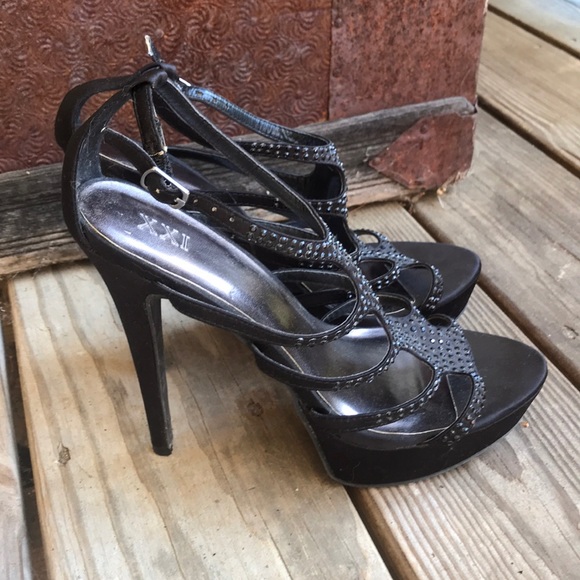 ❌ DONATED ❌ - 💚 3 for $12 💚 - XXI Heels - Picture 3 of 16